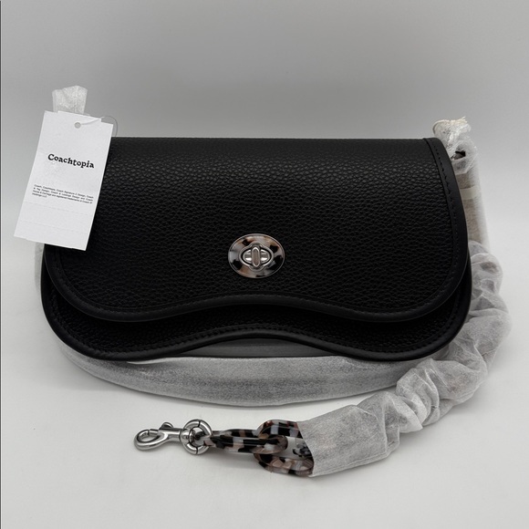 Coachtopia Handbags - Coach Wavy Dinky Crossbody Shoulder Bag In Coachtopia Leather Black